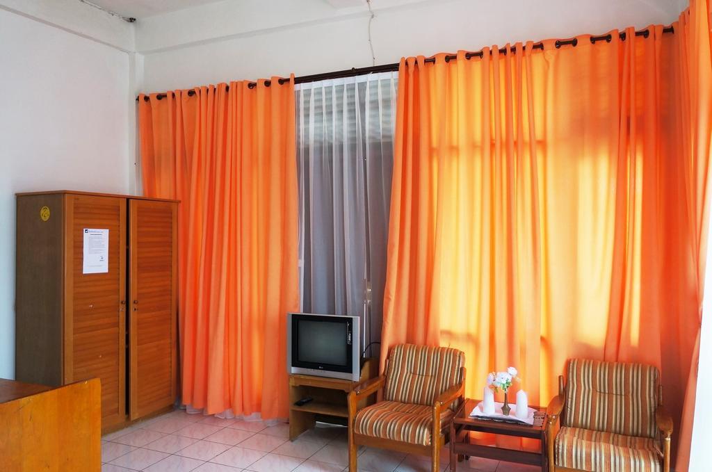 Ambaroba Resort Hotel Tuk Tuk Cameră foto